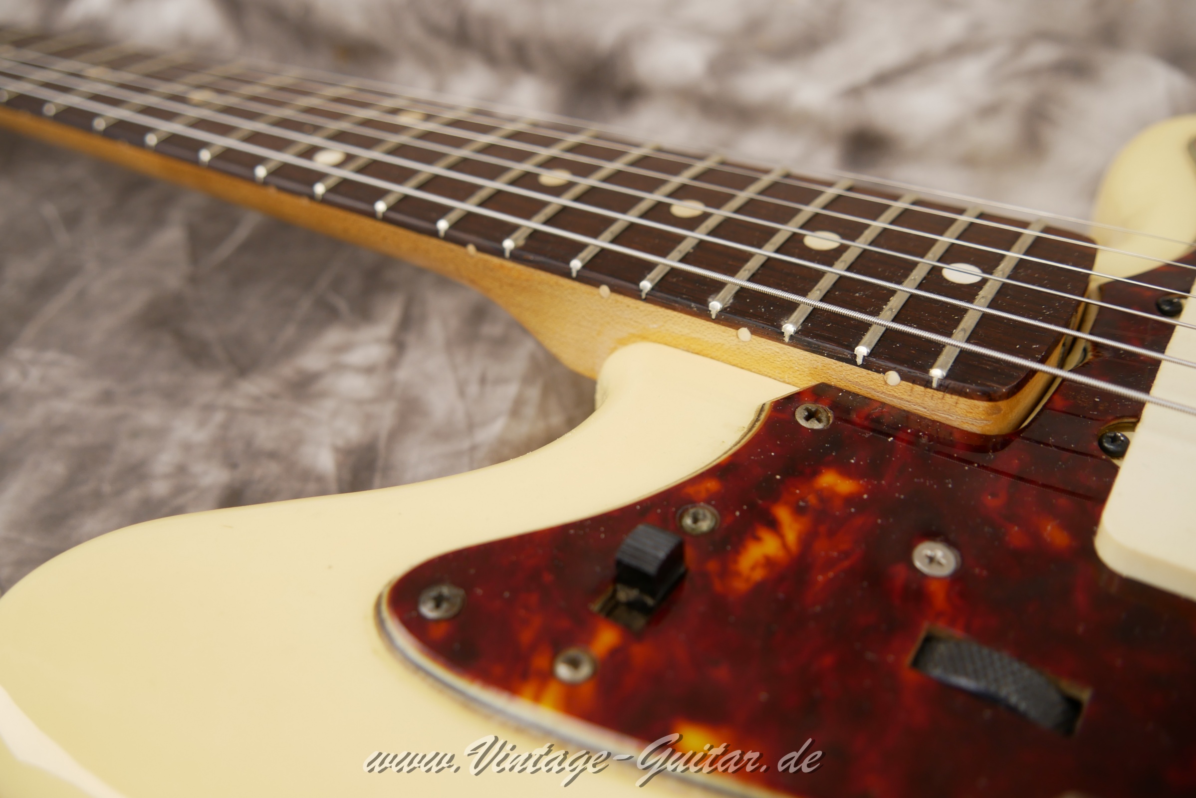 Fender-Jazzmaster-1962-olympic-white-014.JPG