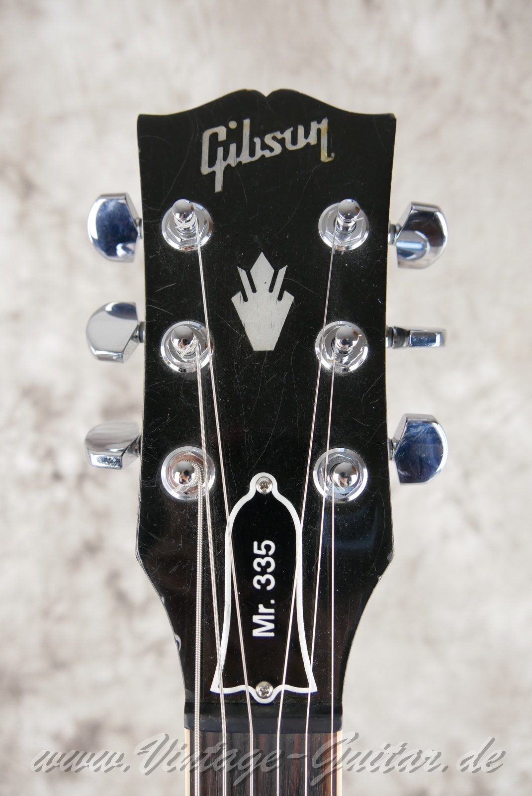 img/vintage/5704/Gibson_ES_335_larry_carlton_2005_MR335_vintage_sunburst-025.jpg