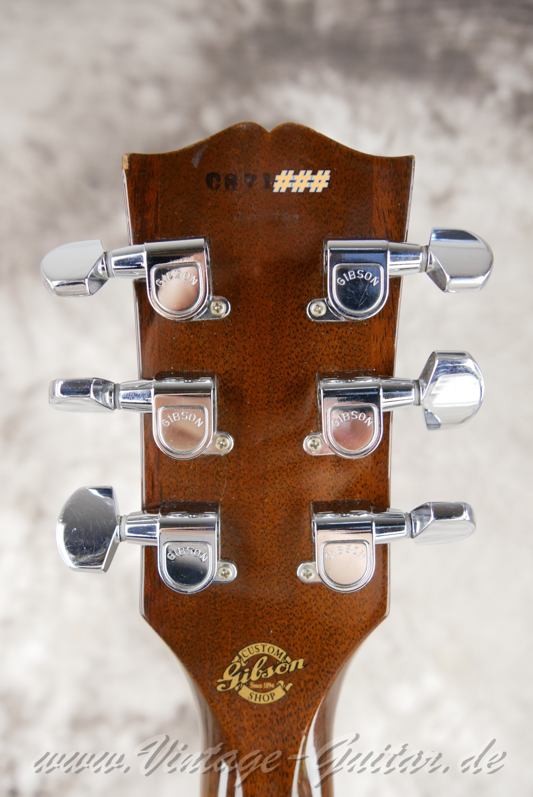 img/vintage/5704/Gibson_ES_335_larry_carlton_2005_MR335_vintage_sunburst-026.jpg