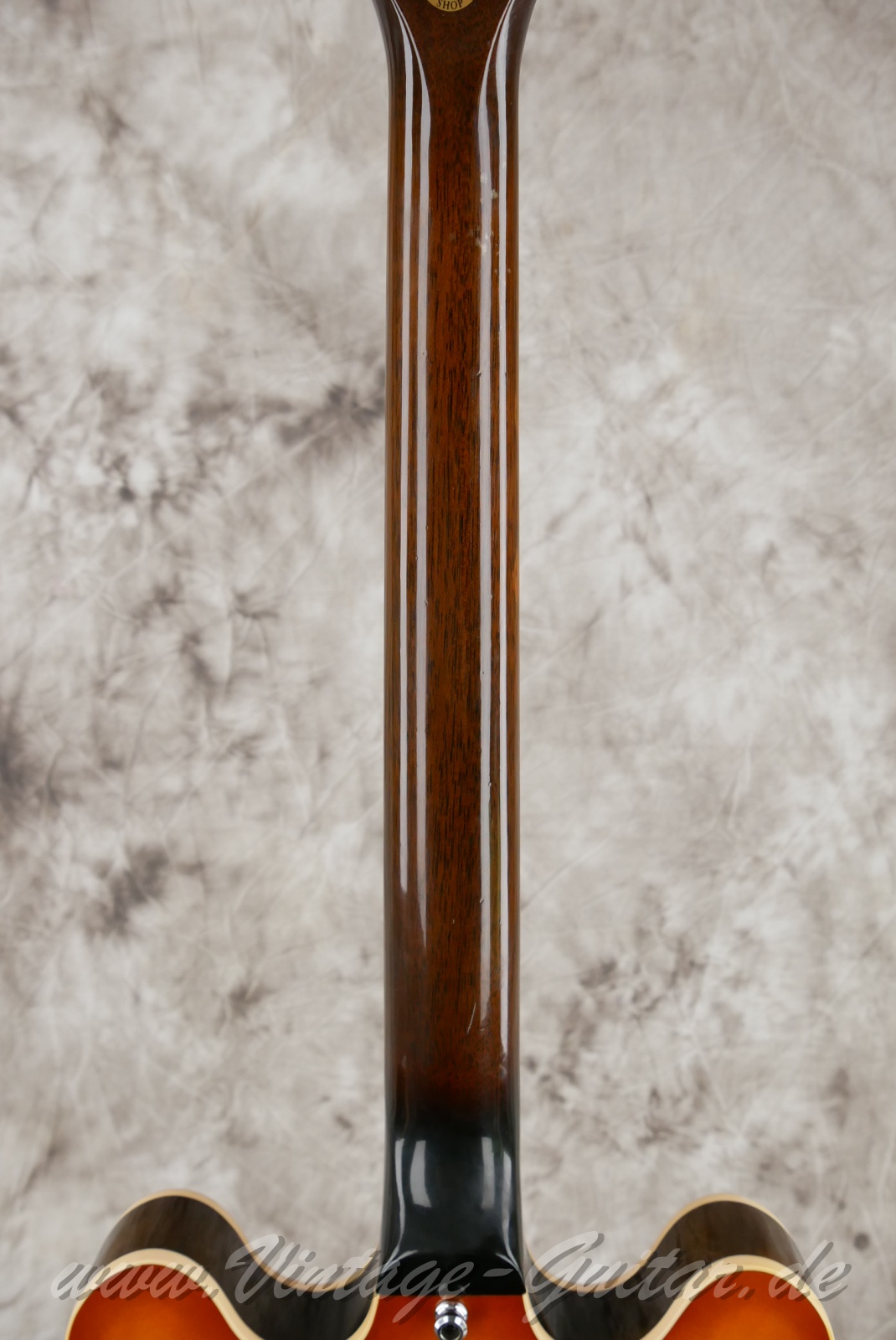 img/vintage/5704/Gibson_ES_335_larry_carlton_2005_MR335_vintage_sunburst-028.jpg