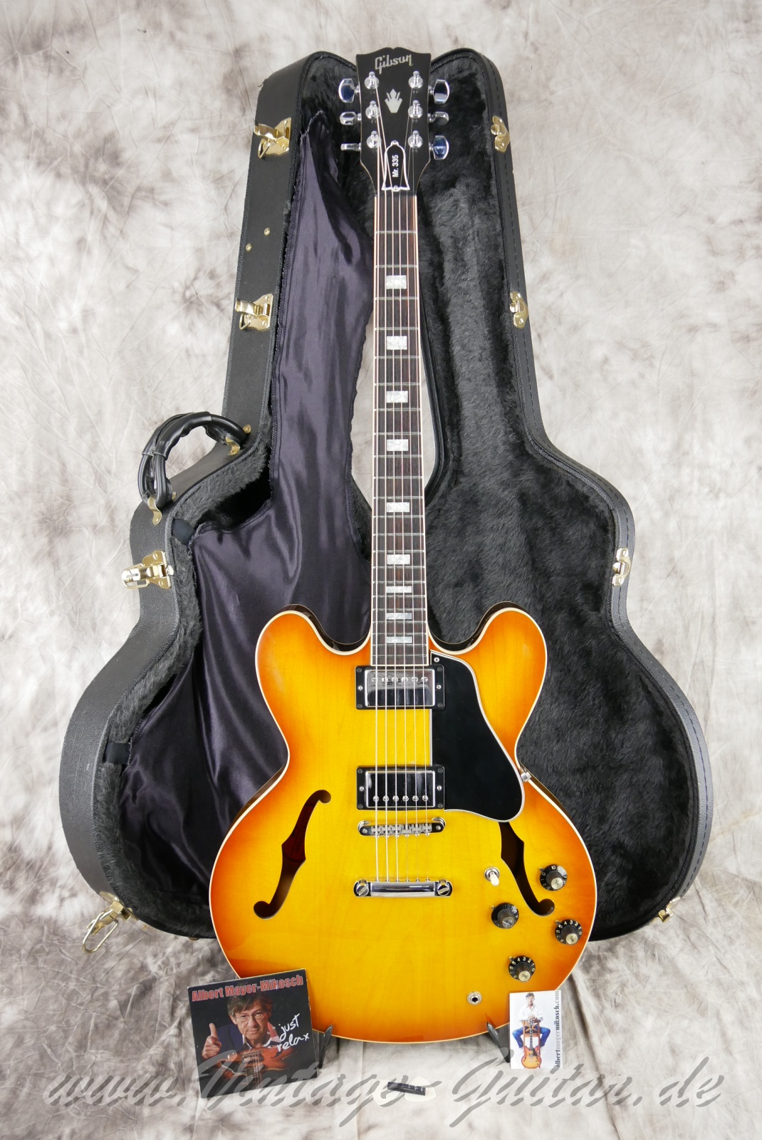 img/vintage/5704/Gibson_ES_335_larry_carlton_2005_MR335_vintage_sunburst-036.jpg