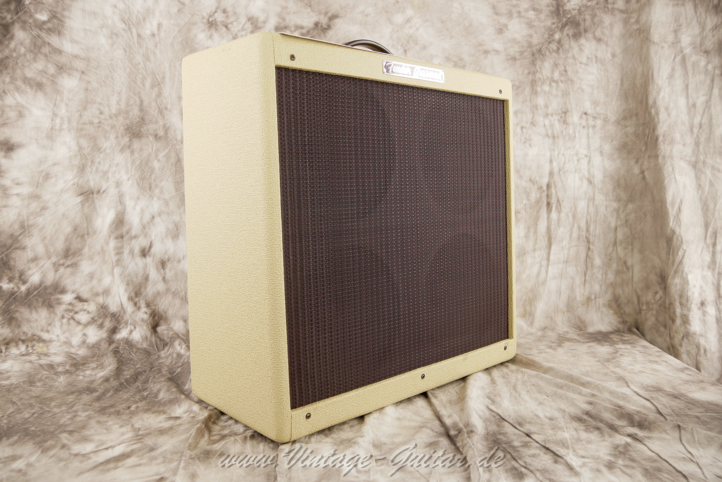 img/vintage/5711/Fender_Bassman_Blondemann_LTD_blonde_tolex_baujahr_2014_USA-005.jpg