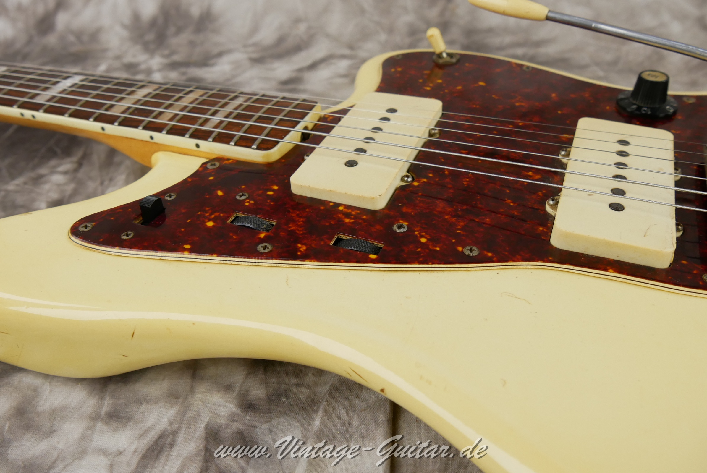 Fender-Jazzmaster-1968-Olympic-White-018.JPG