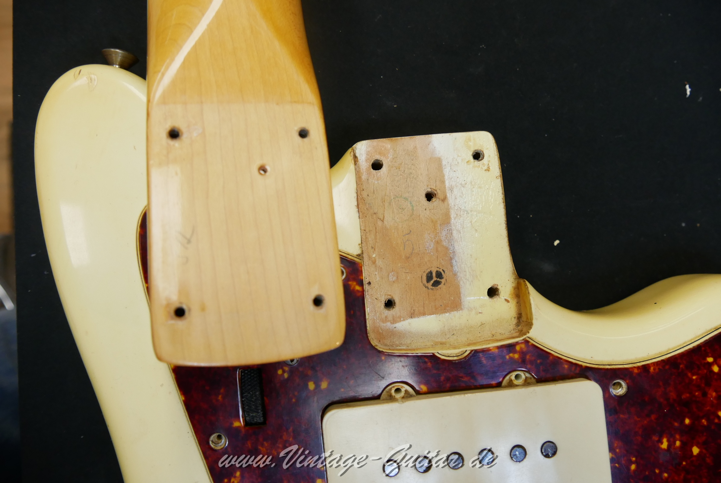 Fender-Jazzmaster-1968-Olympic-White-034.JPG