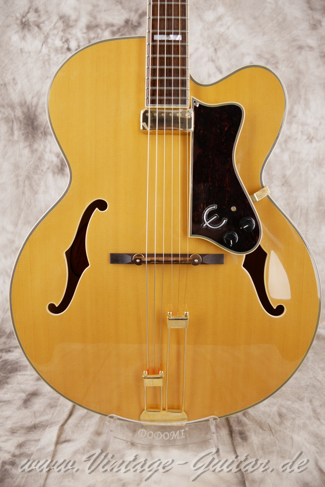 Epiphone_Emperor_Regent_Baujahr_2012_natural-007.jpg