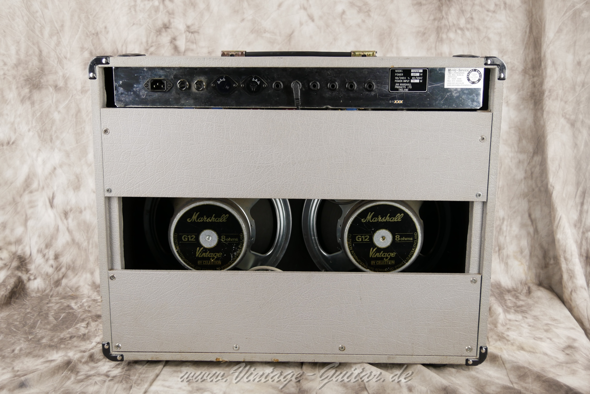 img/vintage/5721/Marshall_Jubilee_Silver_2558_JCM_anniversary-002.1.jpg