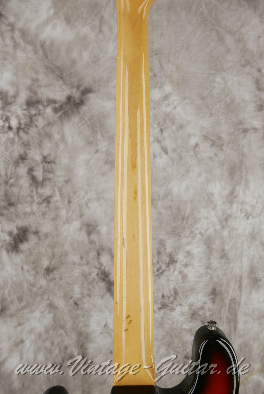 img/vintage/5724/fender_precision_bass_1973_USA_sunburst-006.JPG