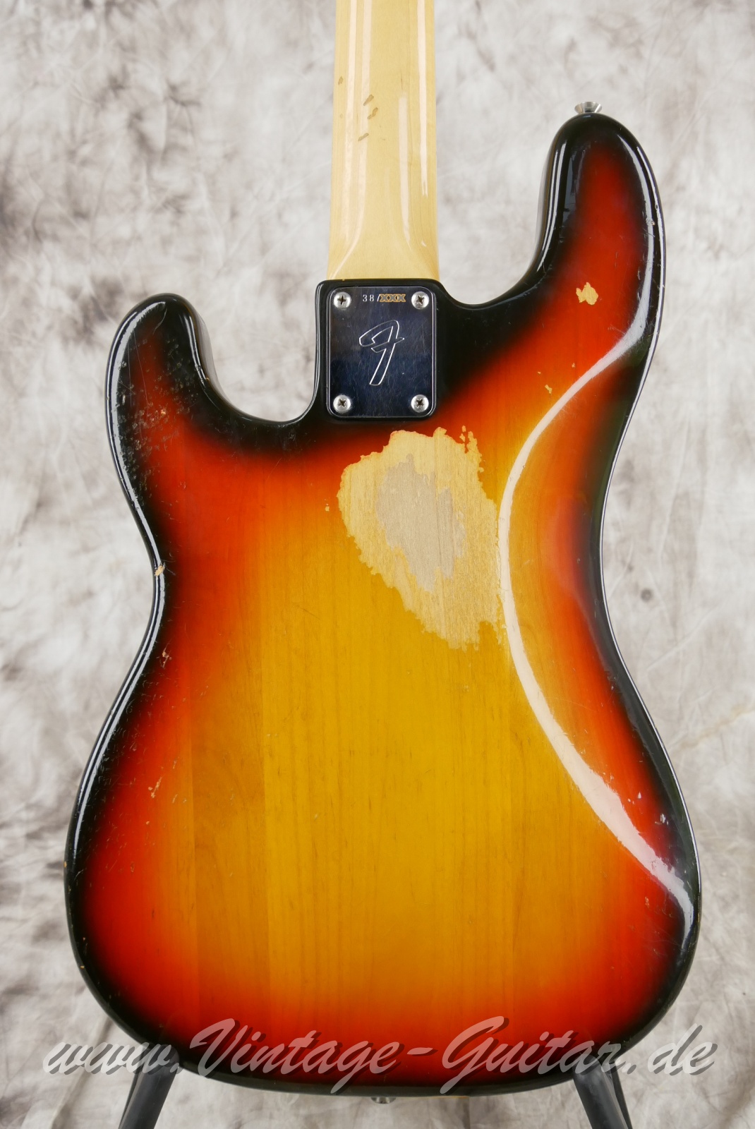img/vintage/5724/fender_precision_bass_1973_USA_sunburst-008.JPG