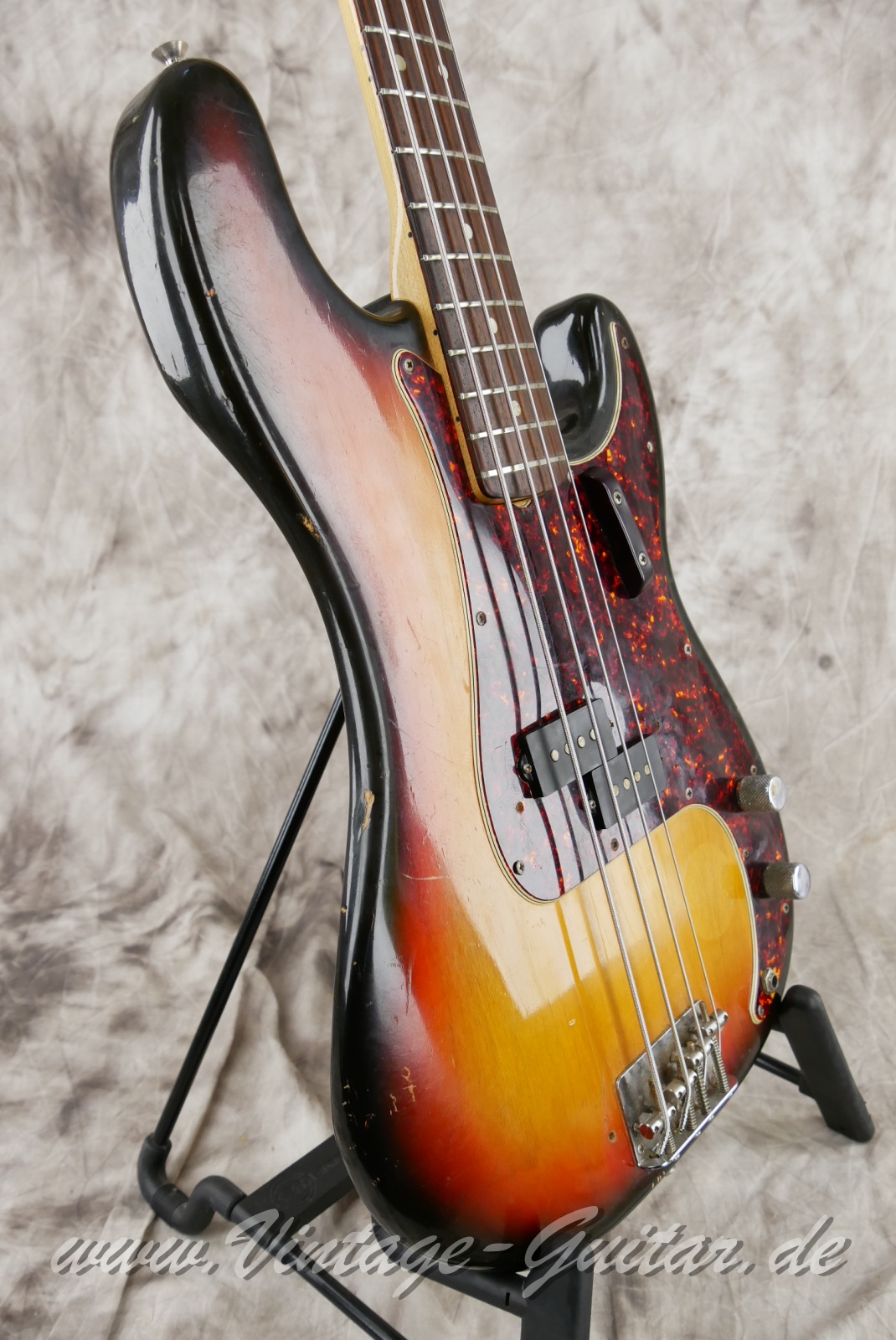 img/vintage/5724/fender_precision_bass_1973_USA_sunburst-009.JPG