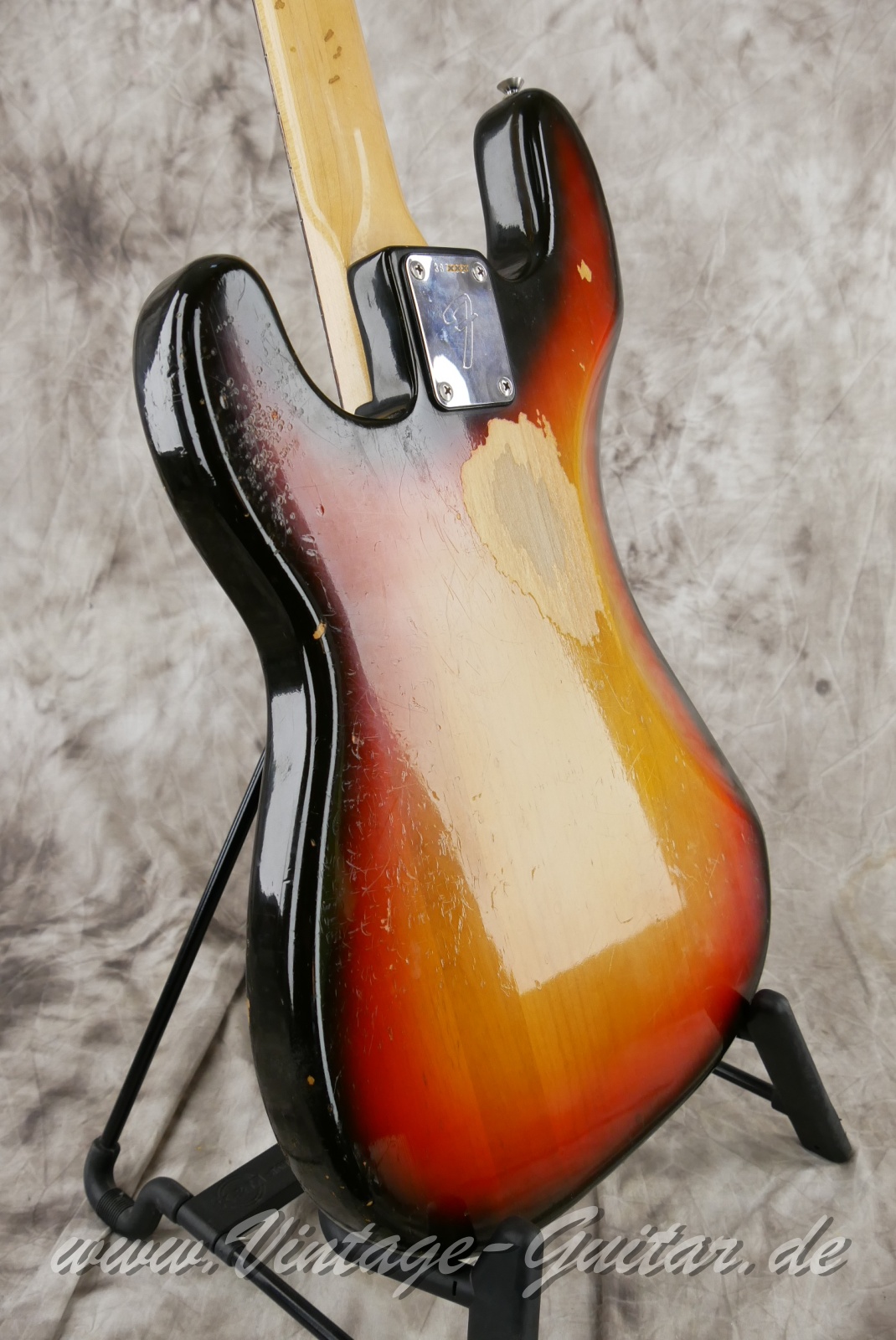img/vintage/5724/fender_precision_bass_1973_USA_sunburst-011.JPG