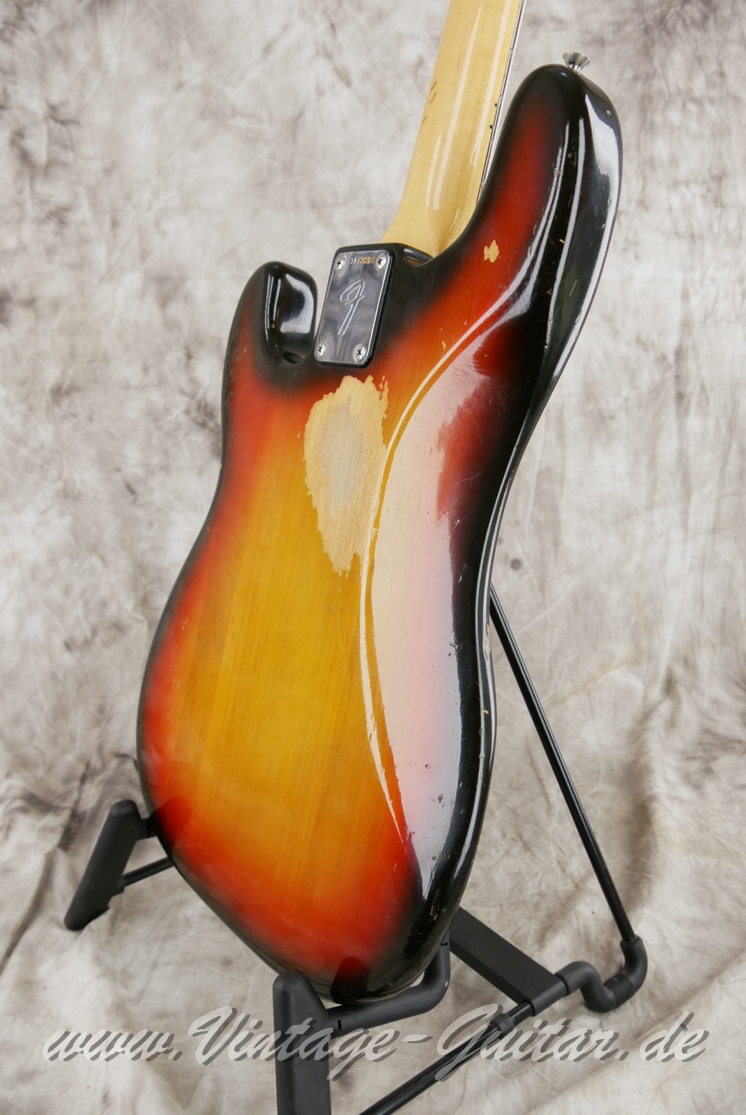 img/vintage/5724/fender_precision_bass_1973_USA_sunburst-012.JPG