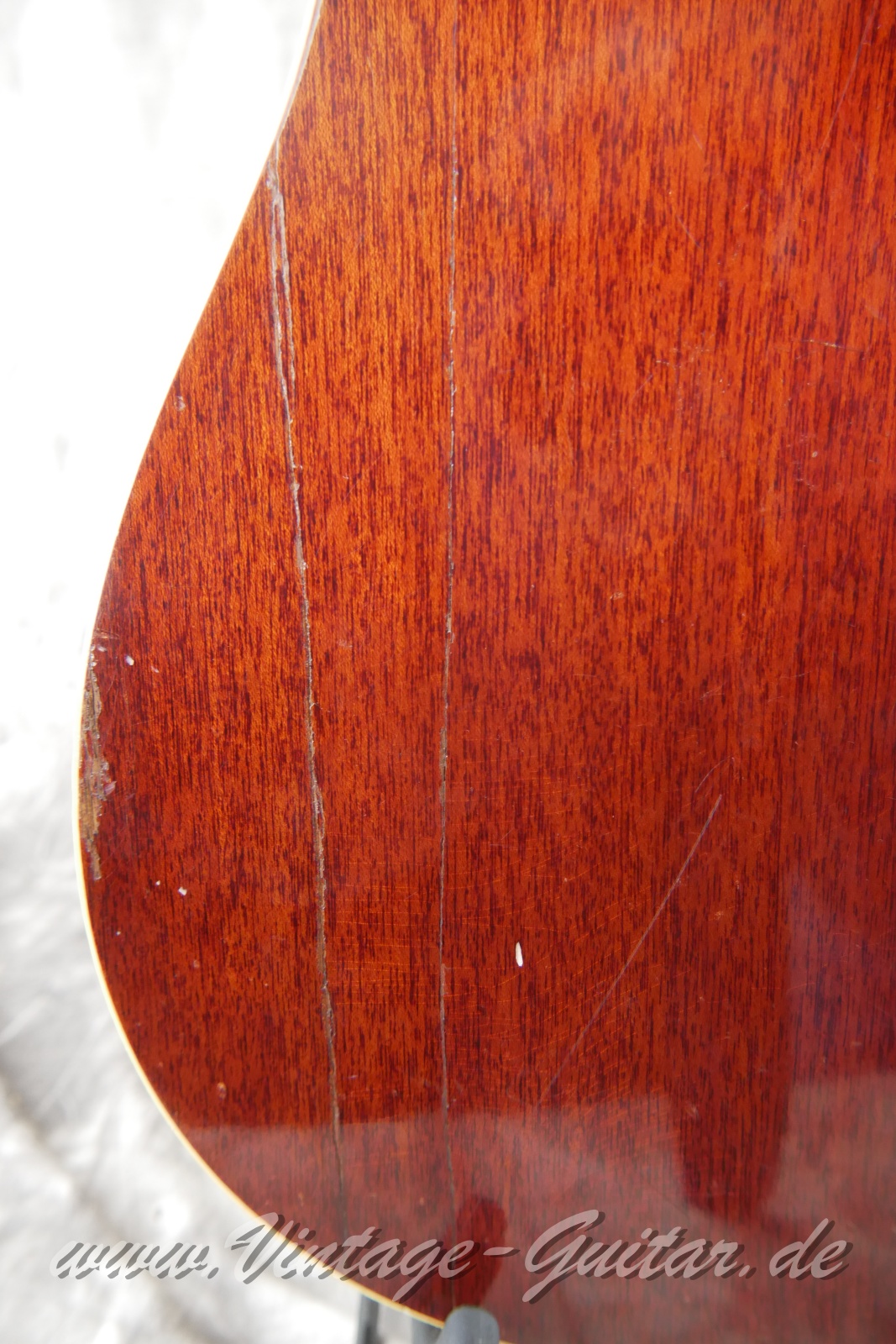 Gibson_J_45_ADJ_round_shoulder_sunburst_1966-013.JPG