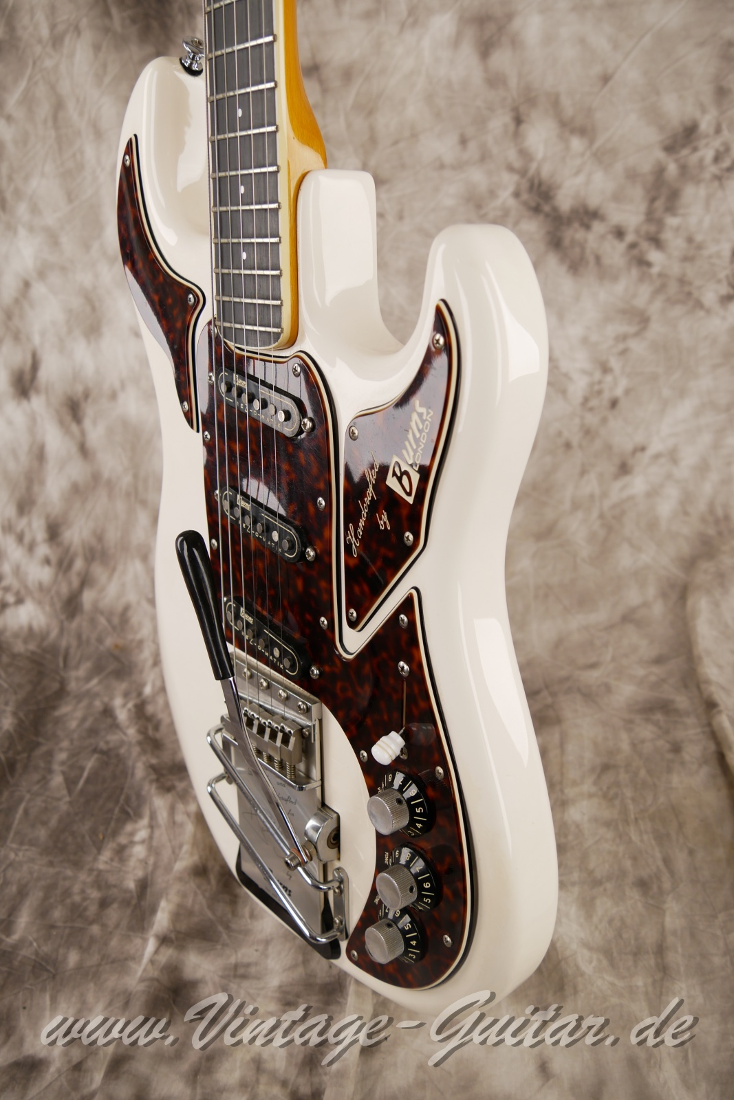 img/vintage/5733/Burns_Legend_Deluxe_The_Legend_Great_Britain_white_2002-010.JPG