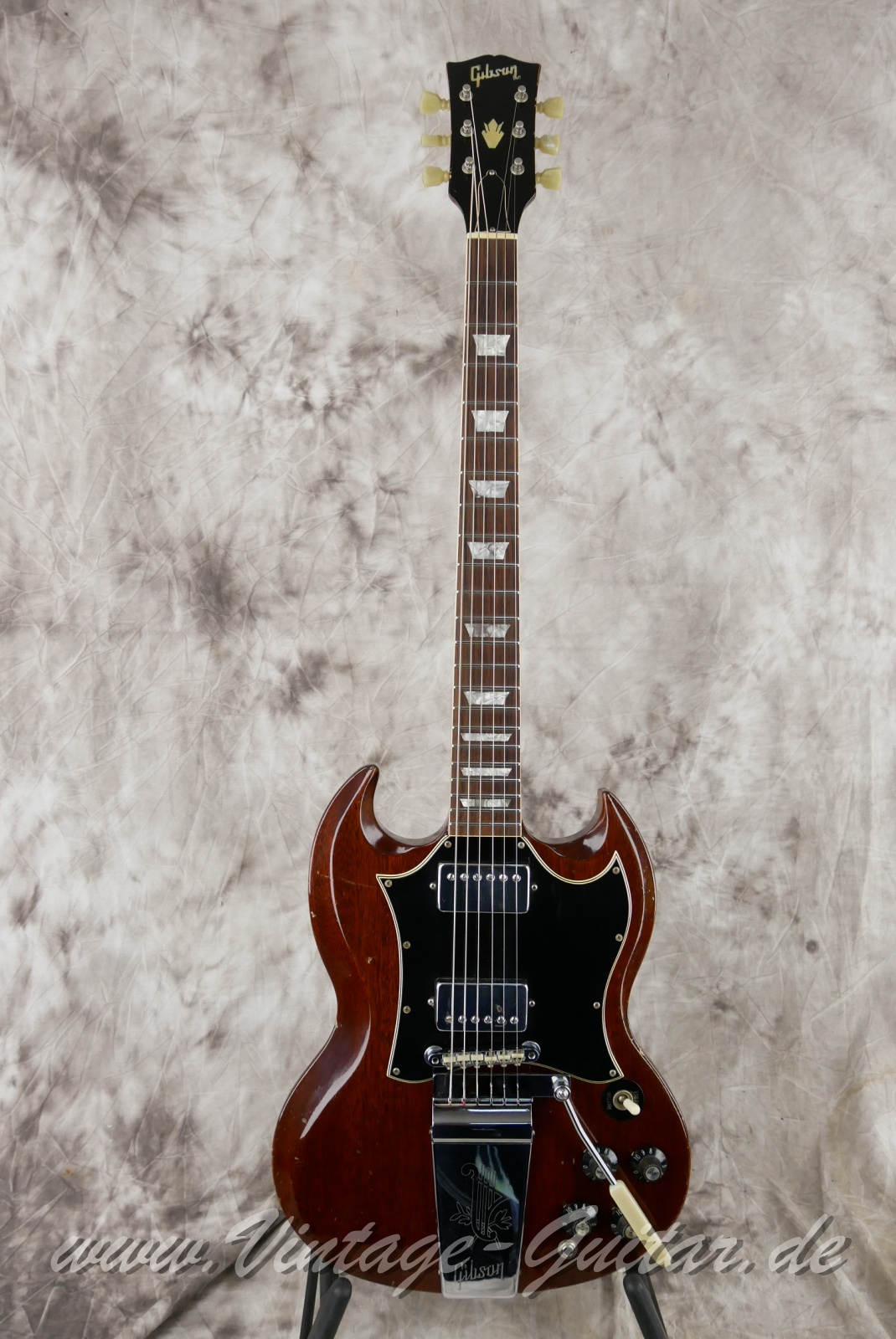 Gibson_SG_Standard_Lyra_cherry_1969-001.JPG
