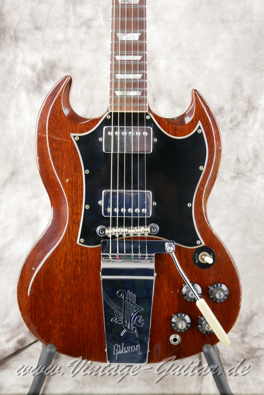 Gibson_SG_Standard_Lyra_cherry_1969-007.JPG