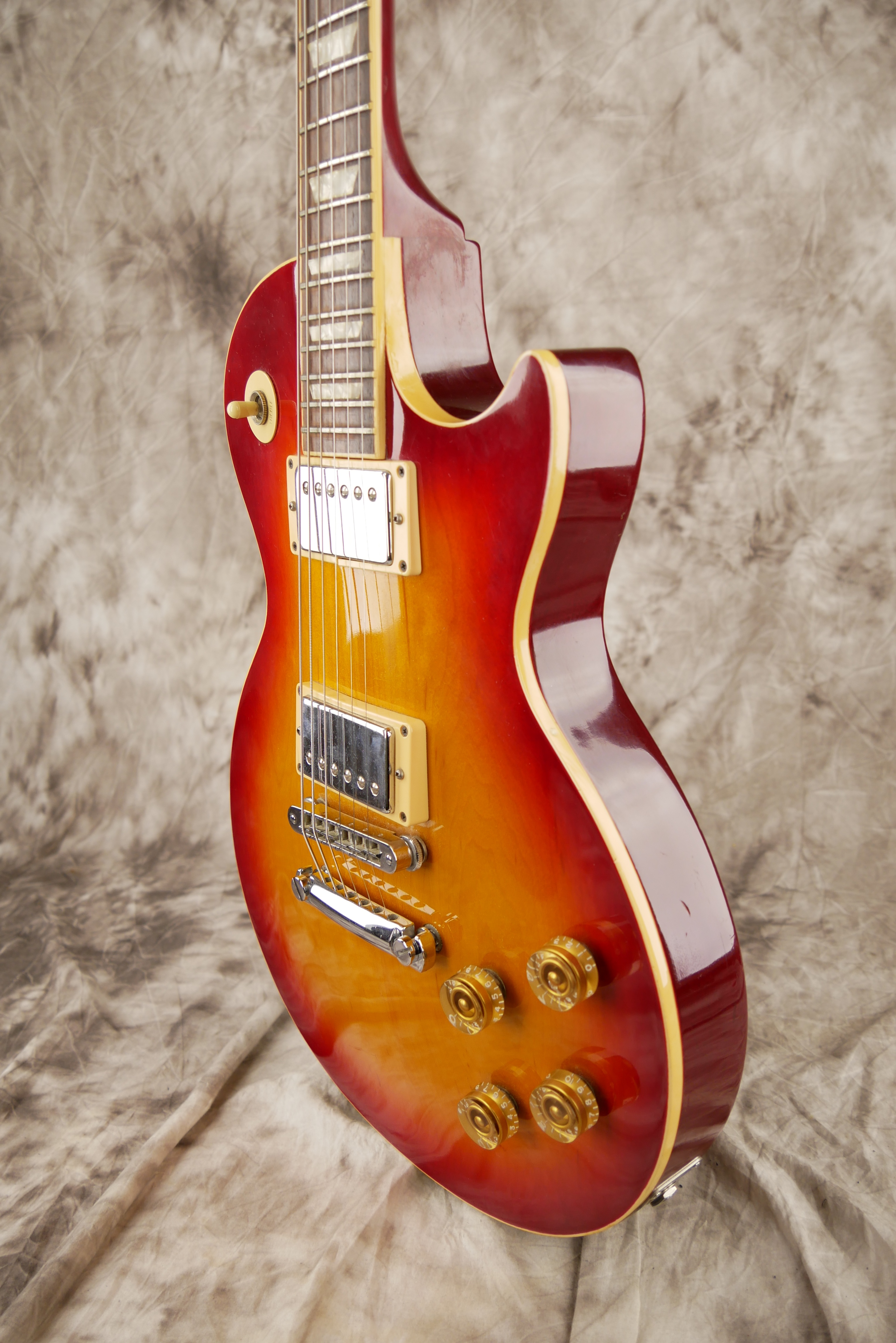 Gibson-Les-Paul-Standard-1994-cherry-sunburst-010.jpg