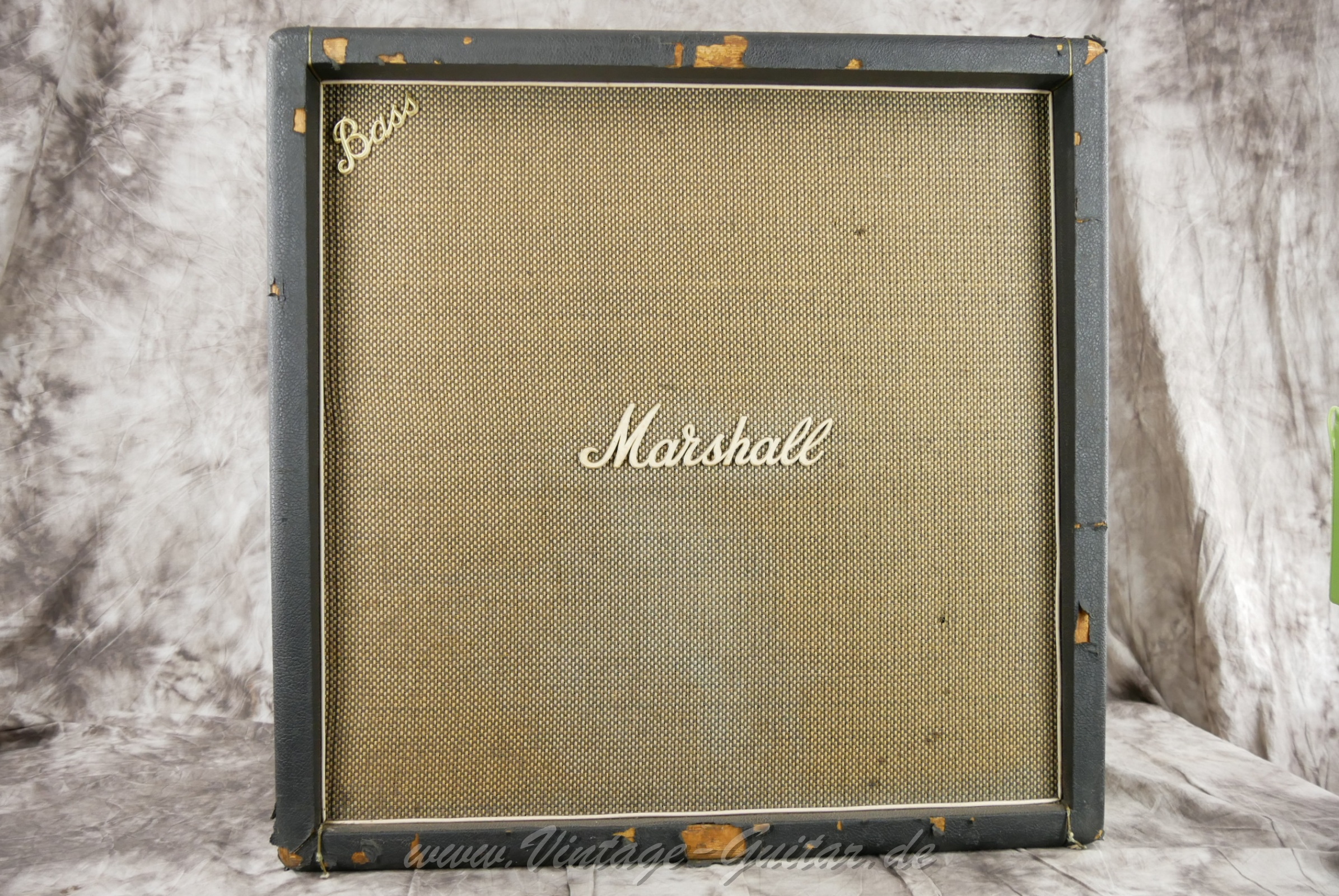 Marshall_Cabinet_4x12_100W_Lautsprecher_black_tolex_1970_celestion-001.jpg