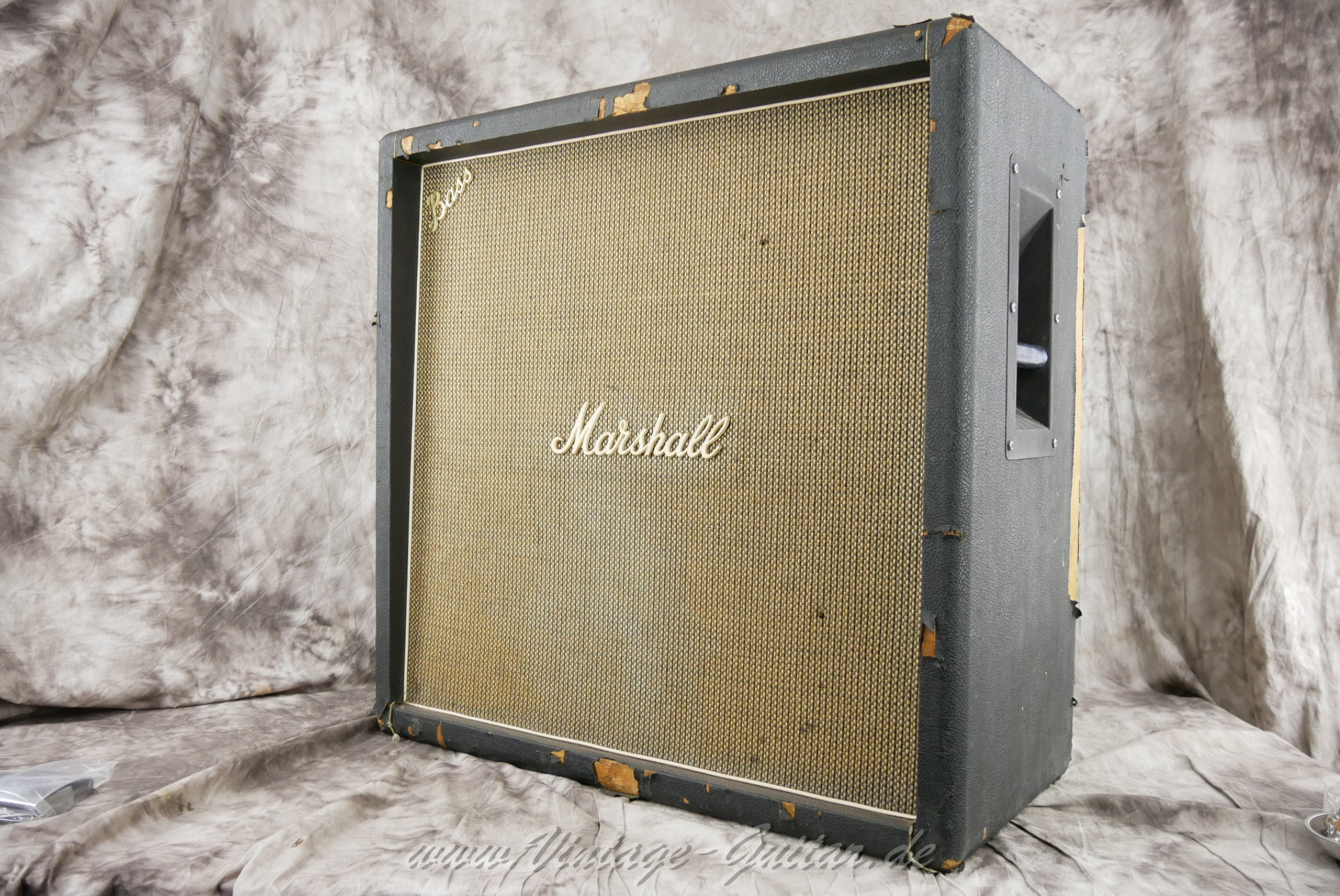 Marshall_Cabinet_4x12_100W_Lautsprecher_black_tolex_1970_celestion-004.jpg