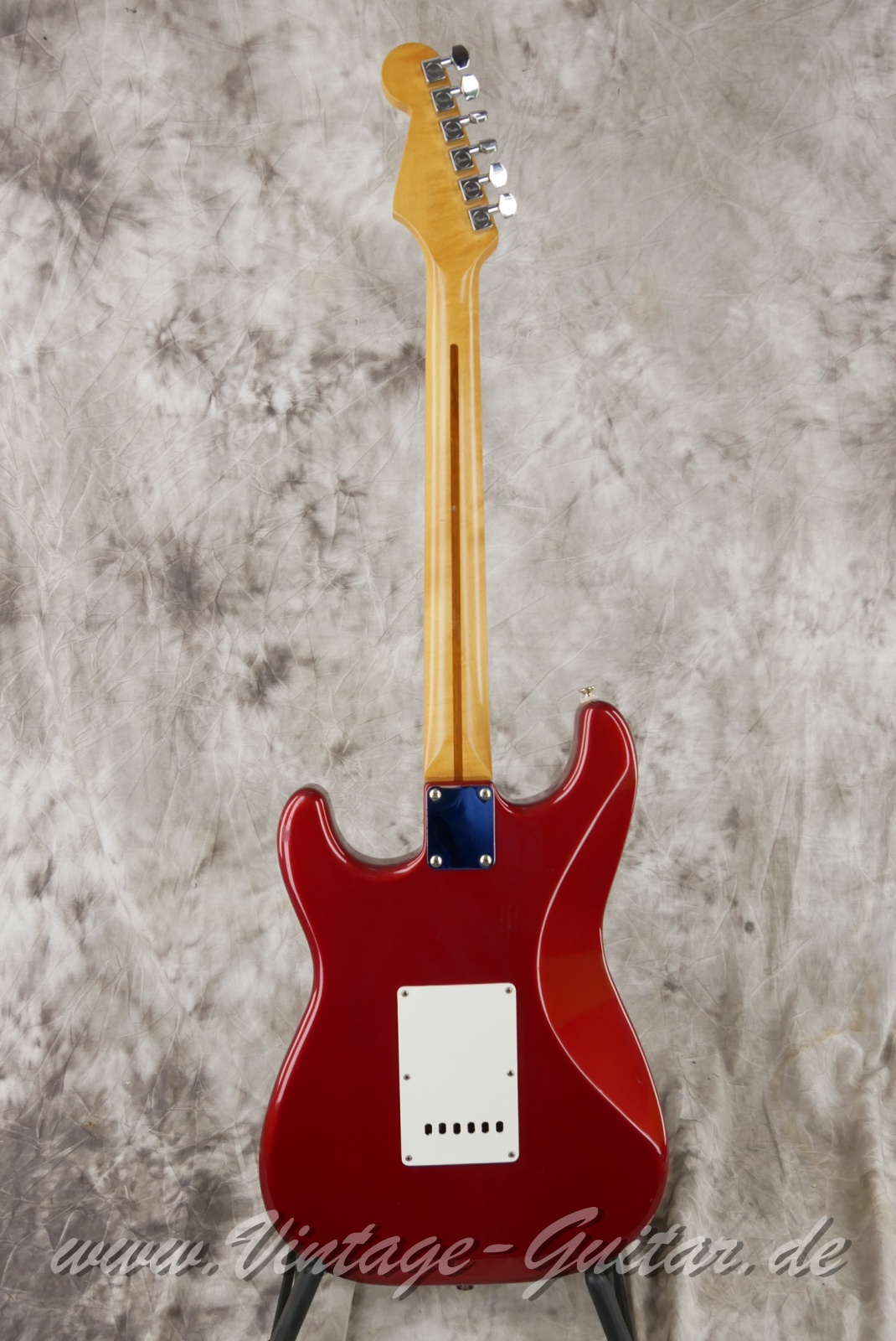 Fender_Stratocaster_Mexico_candy_apple_red_1991-002.JPG