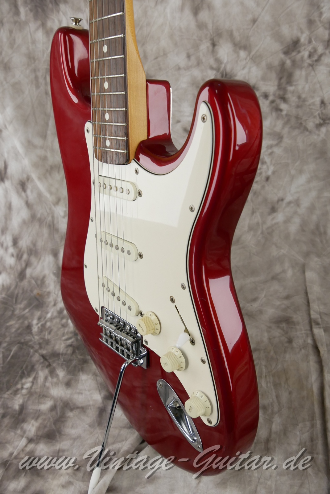 Fender_Stratocaster_Mexico_candy_apple_red_1991-010.JPG