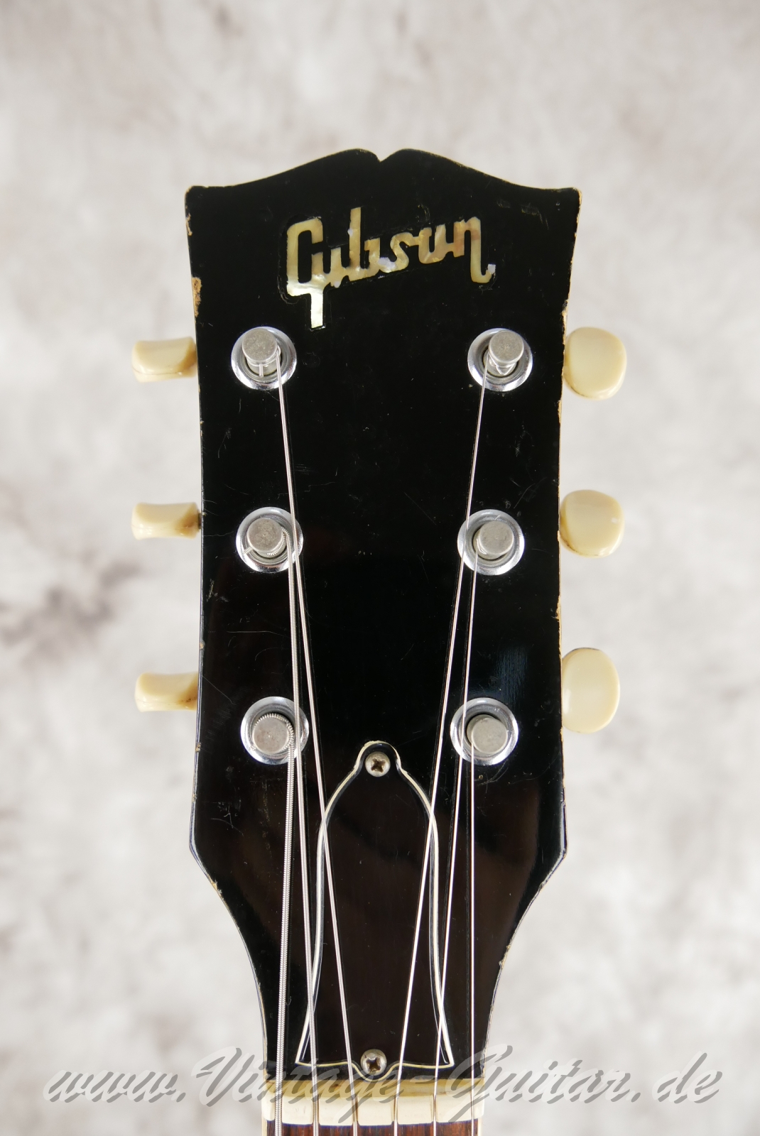 Gibson_es330td_walnut_1970_USA-003.jpg