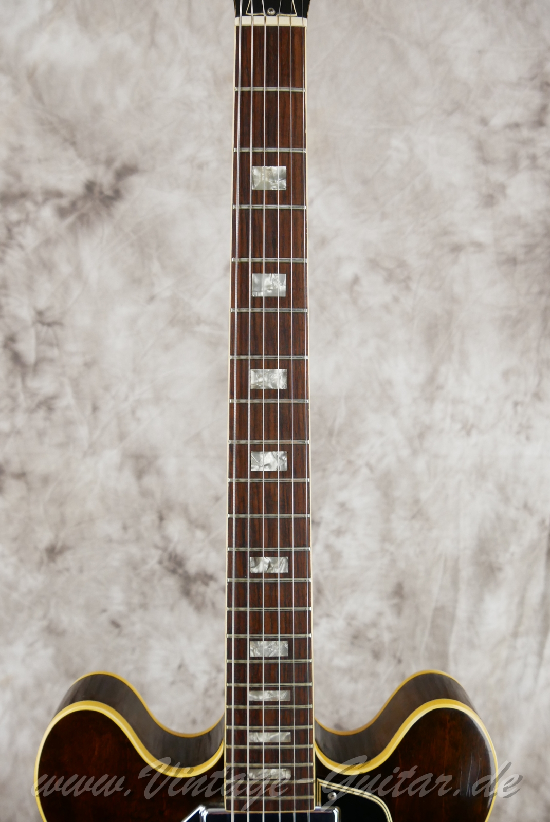 Gibson_es330td_walnut_1970_USA-005.jpg