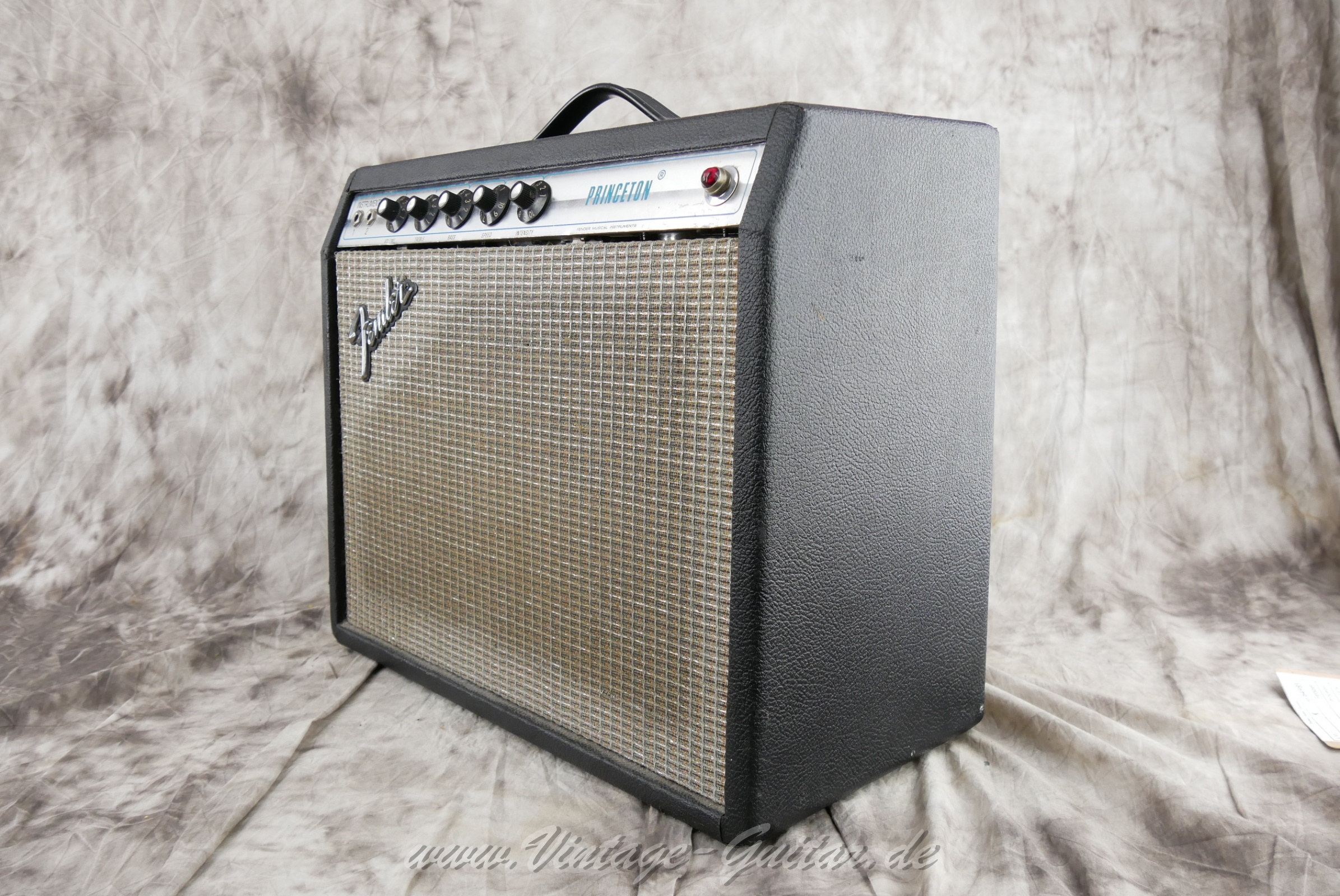 img/vintage/5750/Fender_princeton_1976_silverface_black_tolex004.jpg