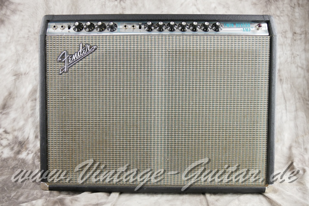 img/vintage/5757/Fender_Twin_Reverb_amp_silverface_1971-001.JPG