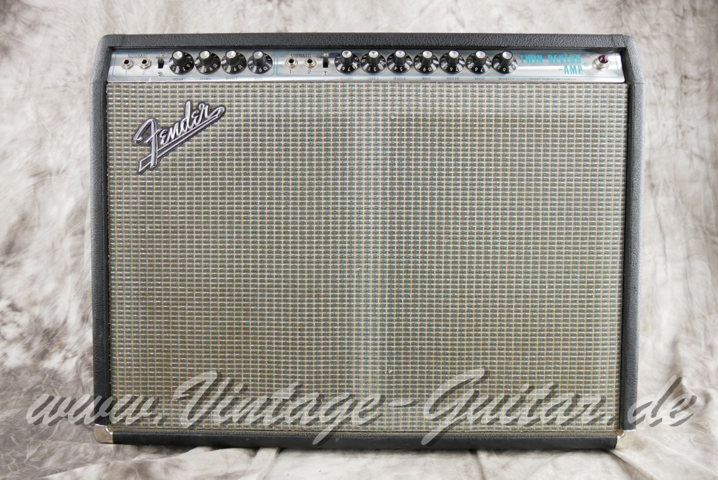 Fender_Twin_Reverb_amp_silverface_1971-001.JPG