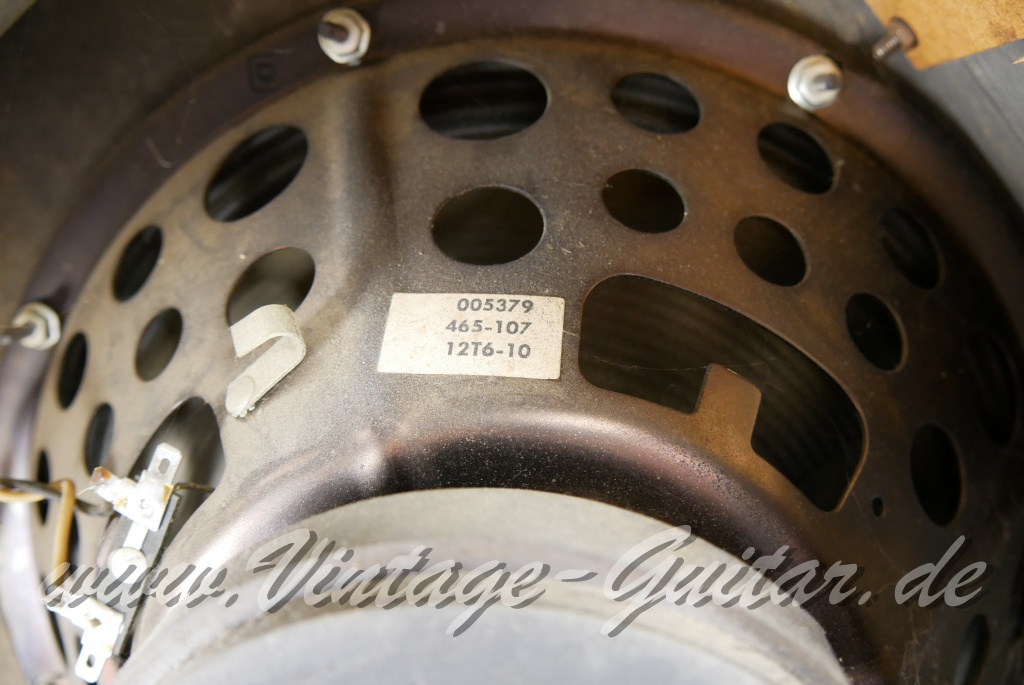 img/vintage/5757/Fender_Twin_Reverb_amp_silverface_1971-011.JPG