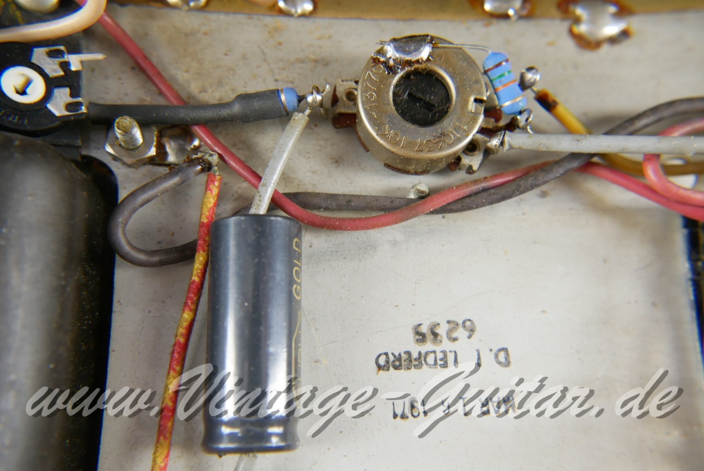 img/vintage/5757/Fender_Twin_Reverb_amp_silverface_1971-035.JPG