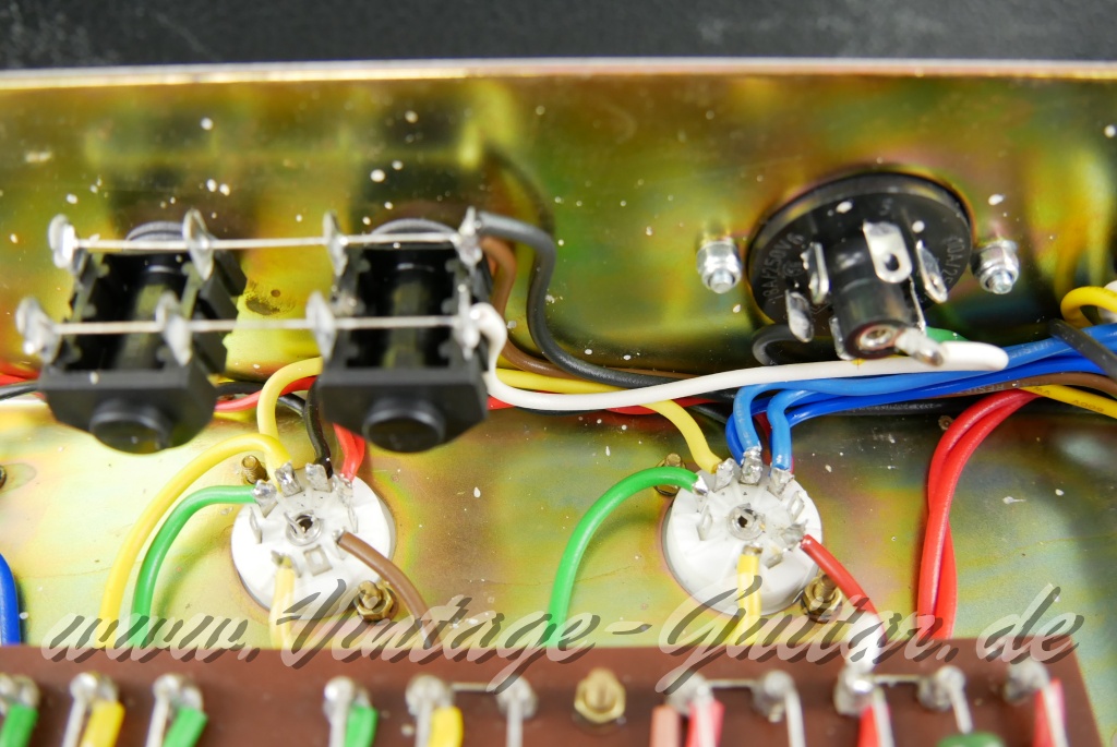 img/vintage/5758/Marshall_2061_X_Head_20_watts_Great_Britain_black_2007-014.JPG