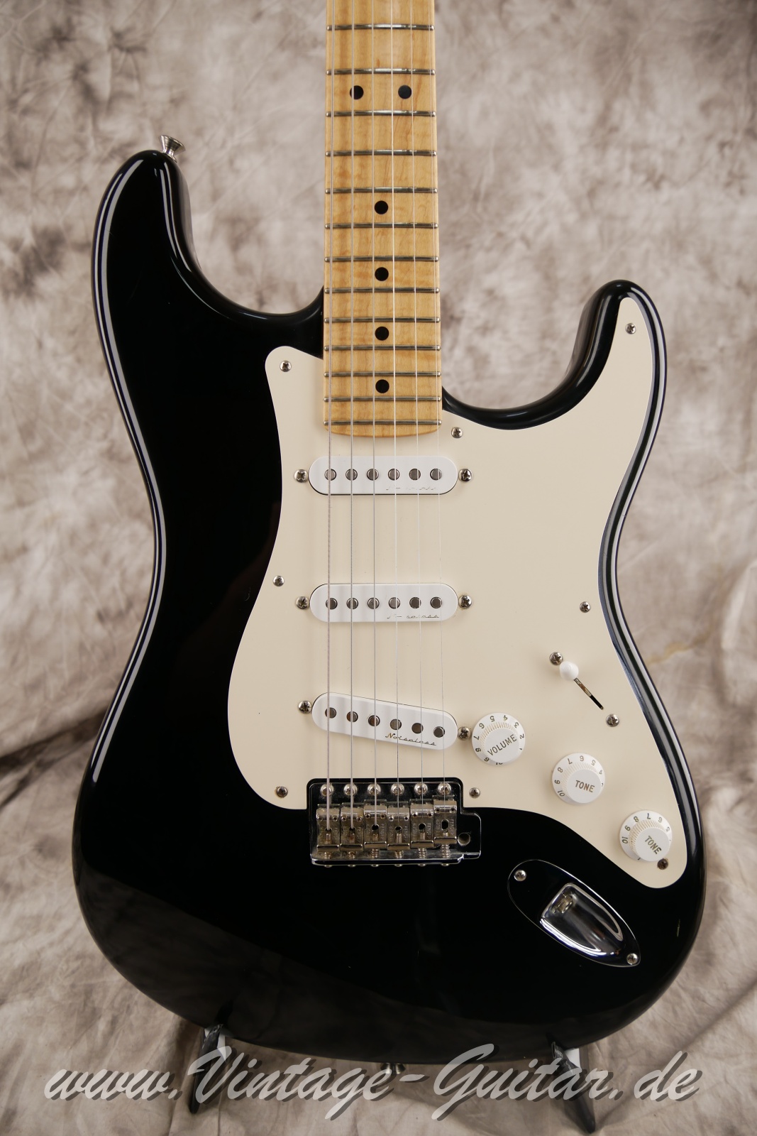 fender_stratocaster_eric_clapton_singnature_masterbuild_paul_walker_black_usa-007.JPG