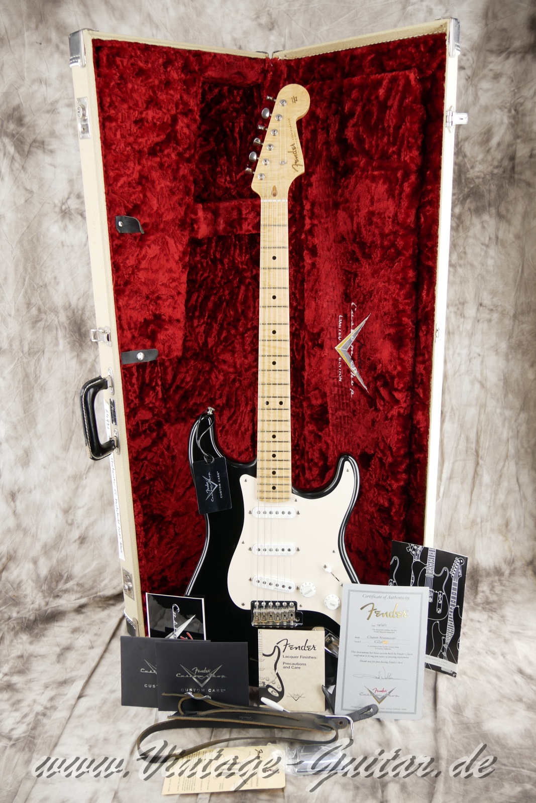 fender_stratocaster_eric_clapton_singnature_masterbuild_paul_walker_black_usa-014.JPG