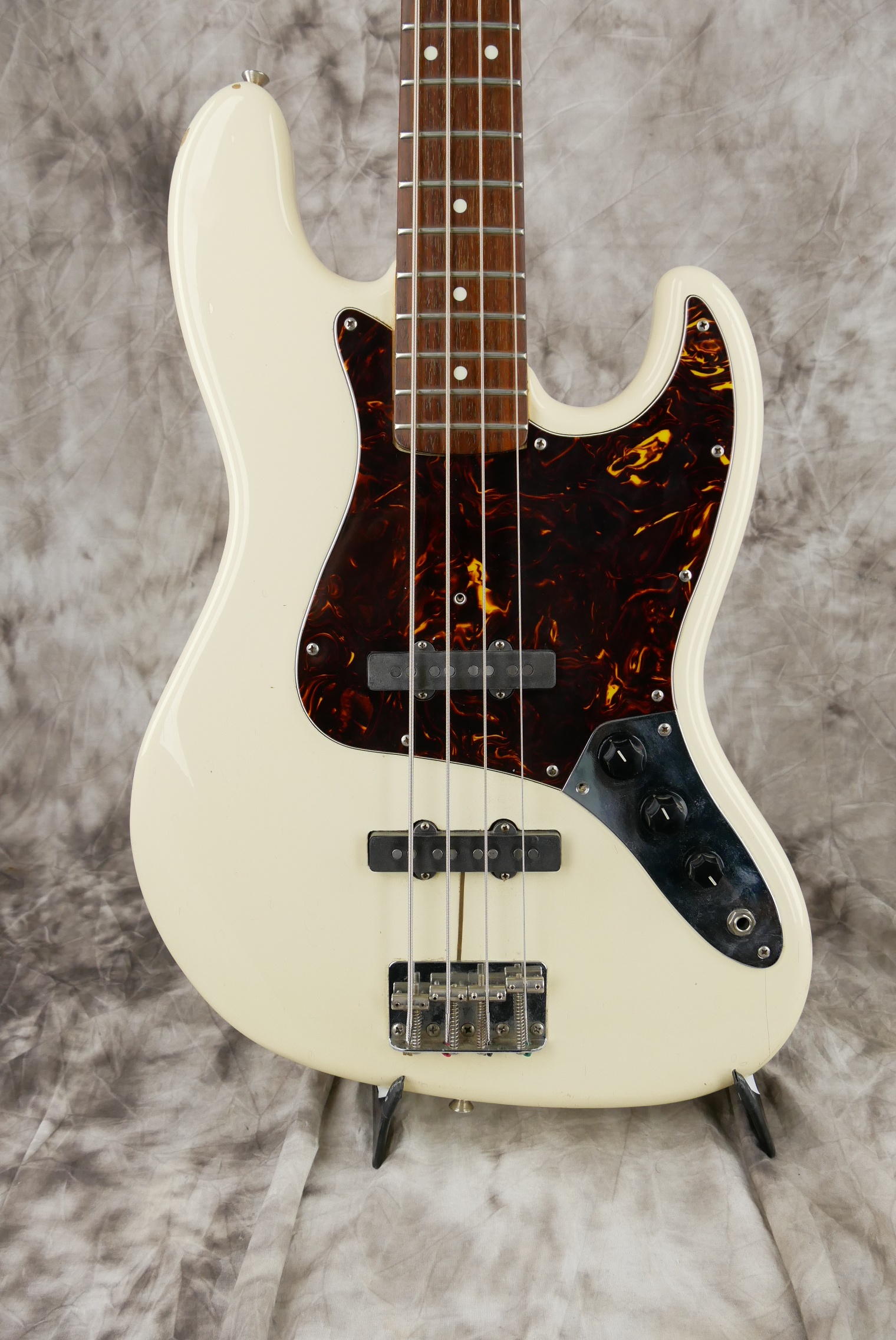 Fender-Squier-Jazz-Bass-1986-olympic-white-007.jpg