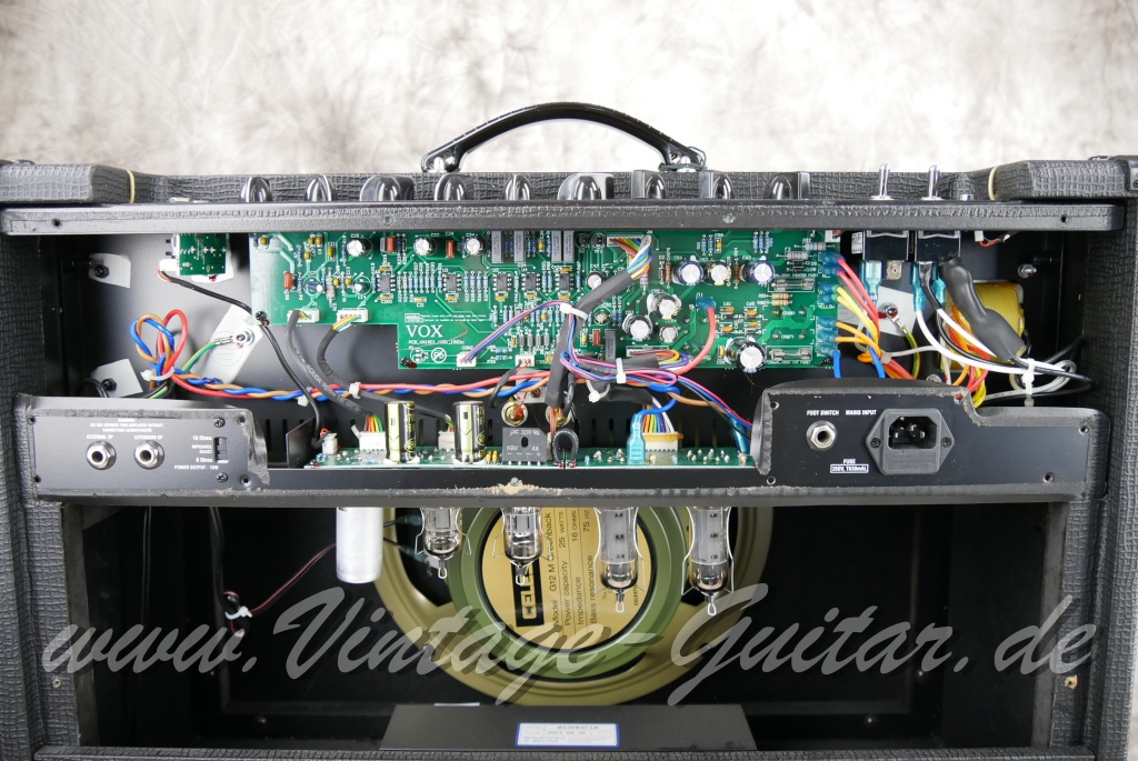 Vox_AC_15_C1_black_China_2010-011.JPG