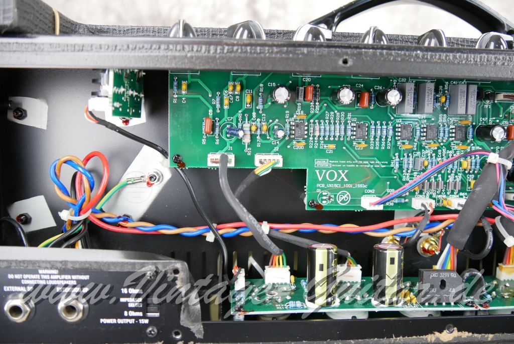 Vox_AC_15_C1_black_China_2010-012.JPG
