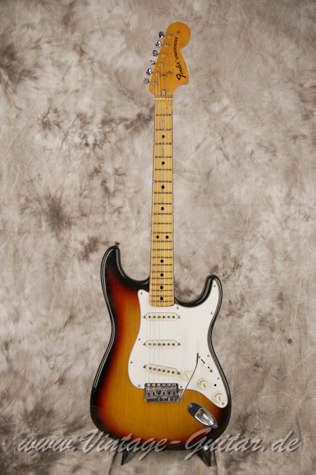 img/vintage/5767/Fende_Stratocaster_baujahr_1972_sunburst_usa-001.JPG