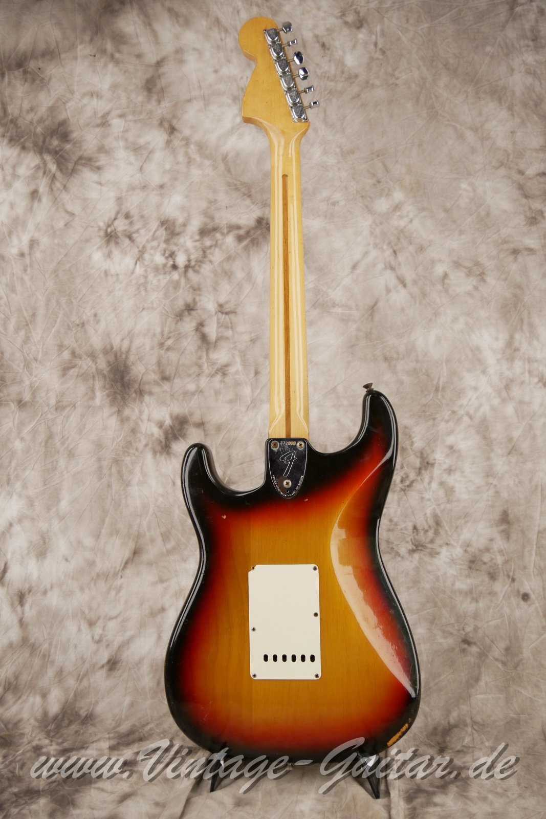 img/vintage/5767/Fende_Stratocaster_baujahr_1972_sunburst_usa-002.JPG