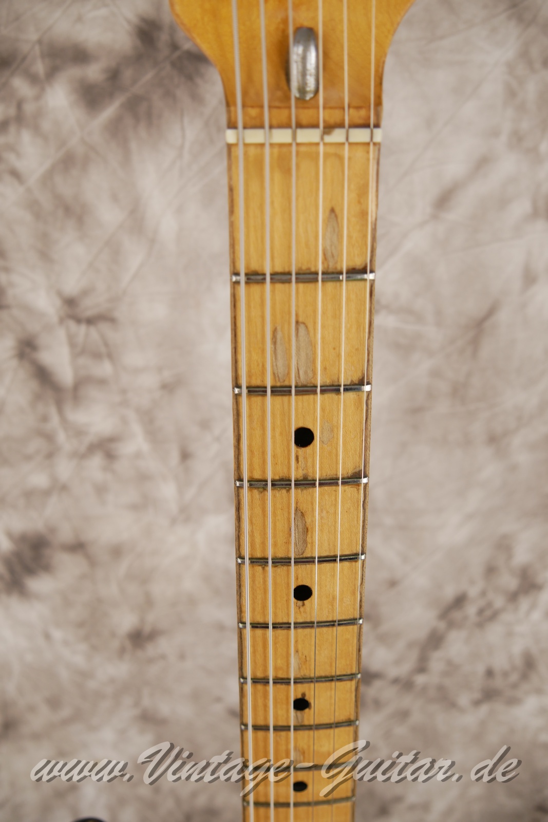 img/vintage/5767/Fende_Stratocaster_baujahr_1972_sunburst_usa-005.JPG