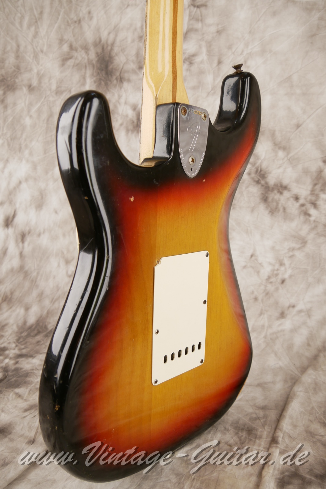 img/vintage/5767/Fende_Stratocaster_baujahr_1972_sunburst_usa-011.JPG