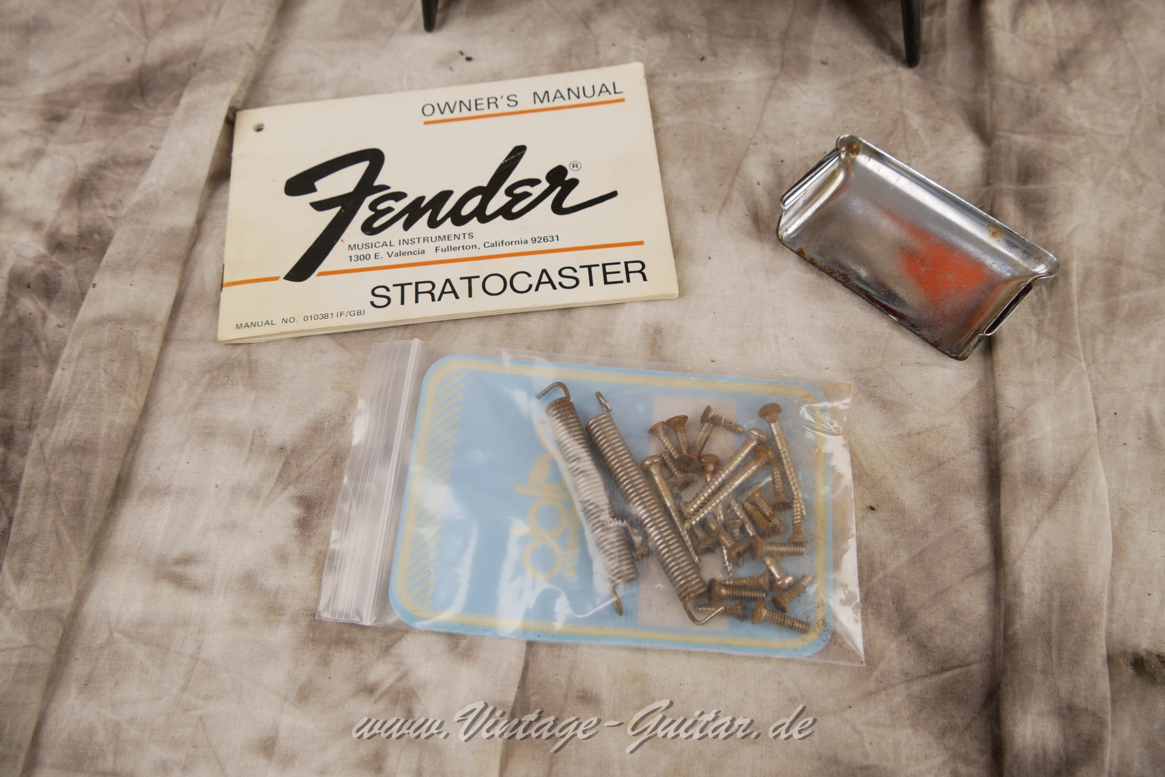 img/vintage/5767/Fende_Stratocaster_baujahr_1972_sunburst_usa-031.JPG