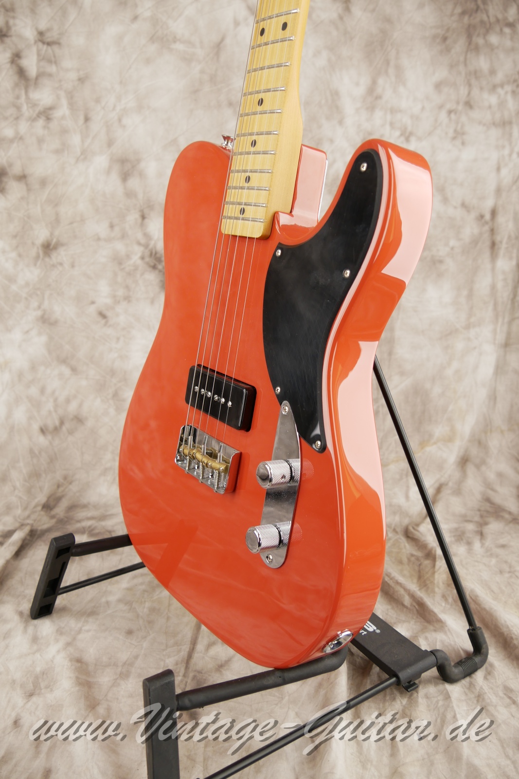 img/vintage/5768/Fender_telecaster_noventa_FRD_fiesta_red_mexico-010.JPG