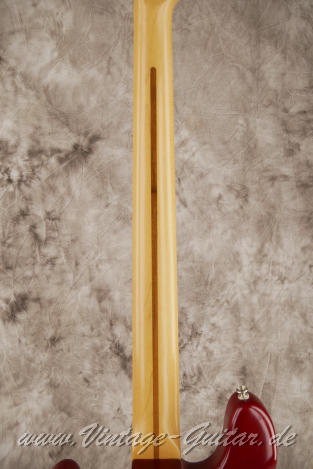 Fender_precision_bass_highway_one_transparent_red_usa-006.JPG