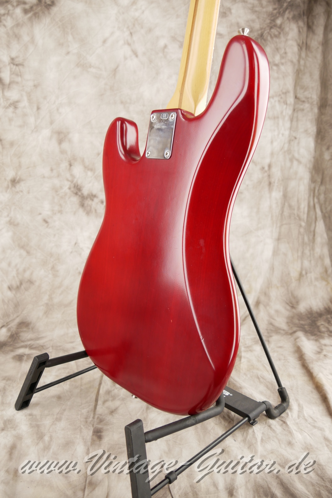 Fender_precision_bass_highway_one_transparent_red_usa-012.JPG