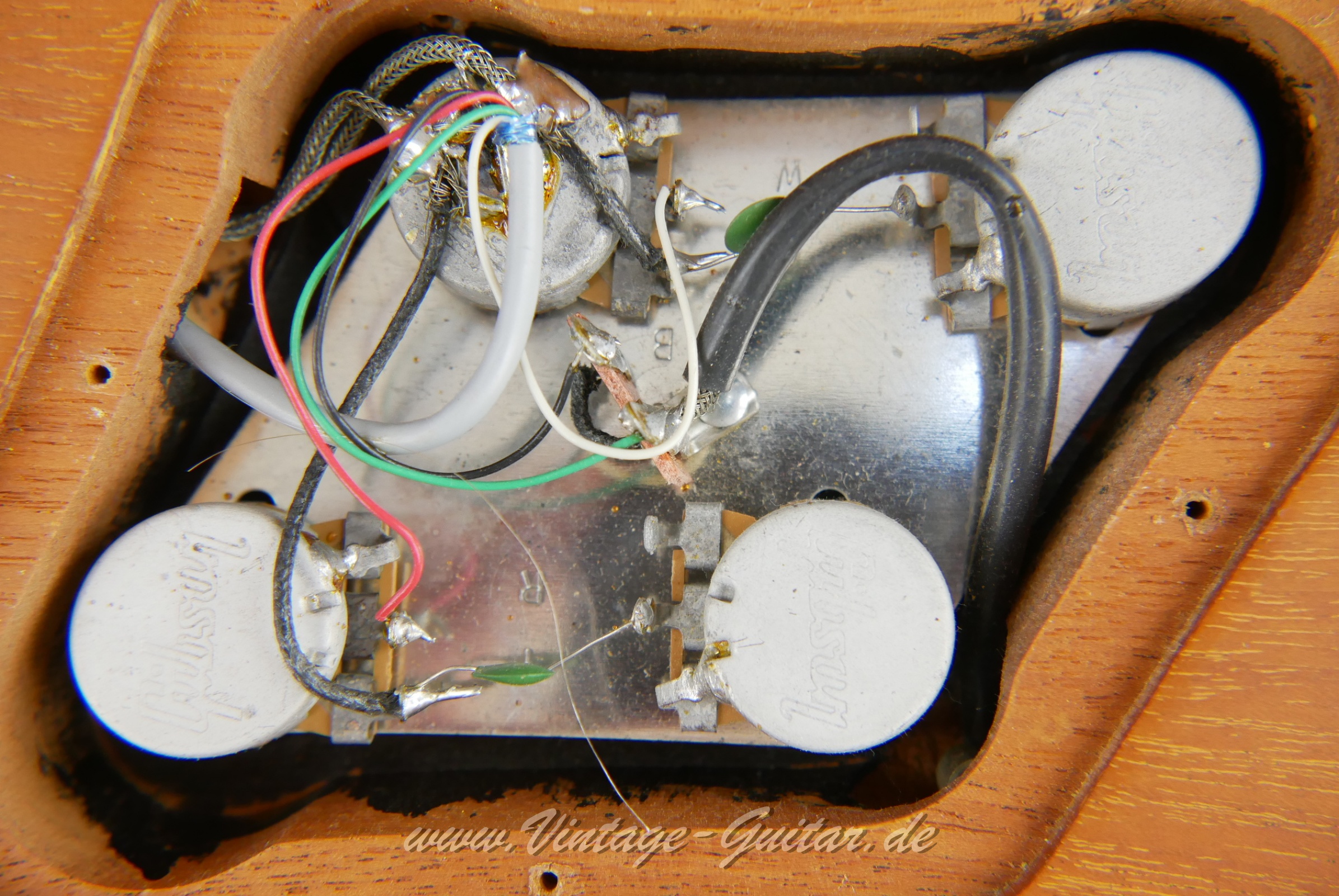 img/vintage/5771/Gibson_Les_Paul_Studio_smartwood_series_USA_natural_1999-013.JPG