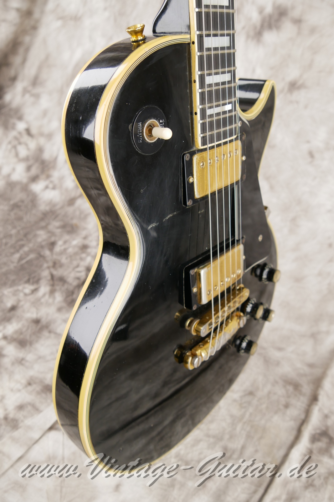 img/vintage/5773/Gibson_Les_Paul_Custom_black_1976-009.JPG