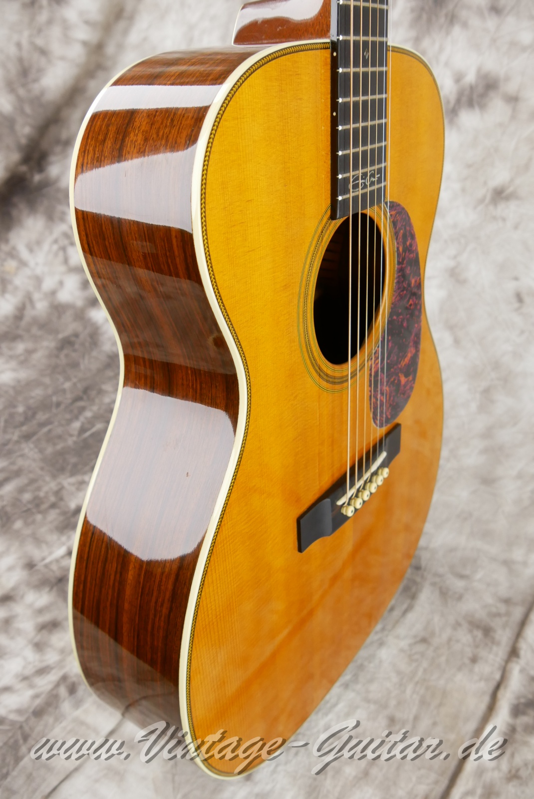 Martin_000_28_EC_Eric_Clapton_USA_natural_2007-009.JPG