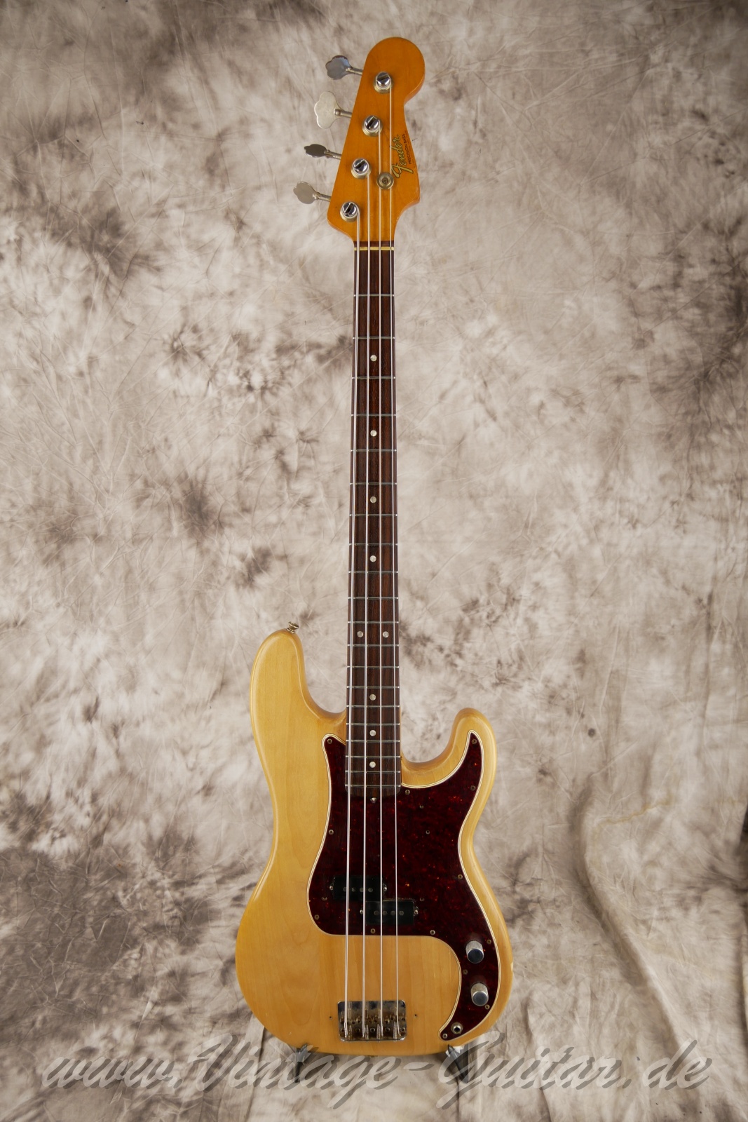 fender_precision_natural_stripped_baujahr_1966_usa-001.jpg