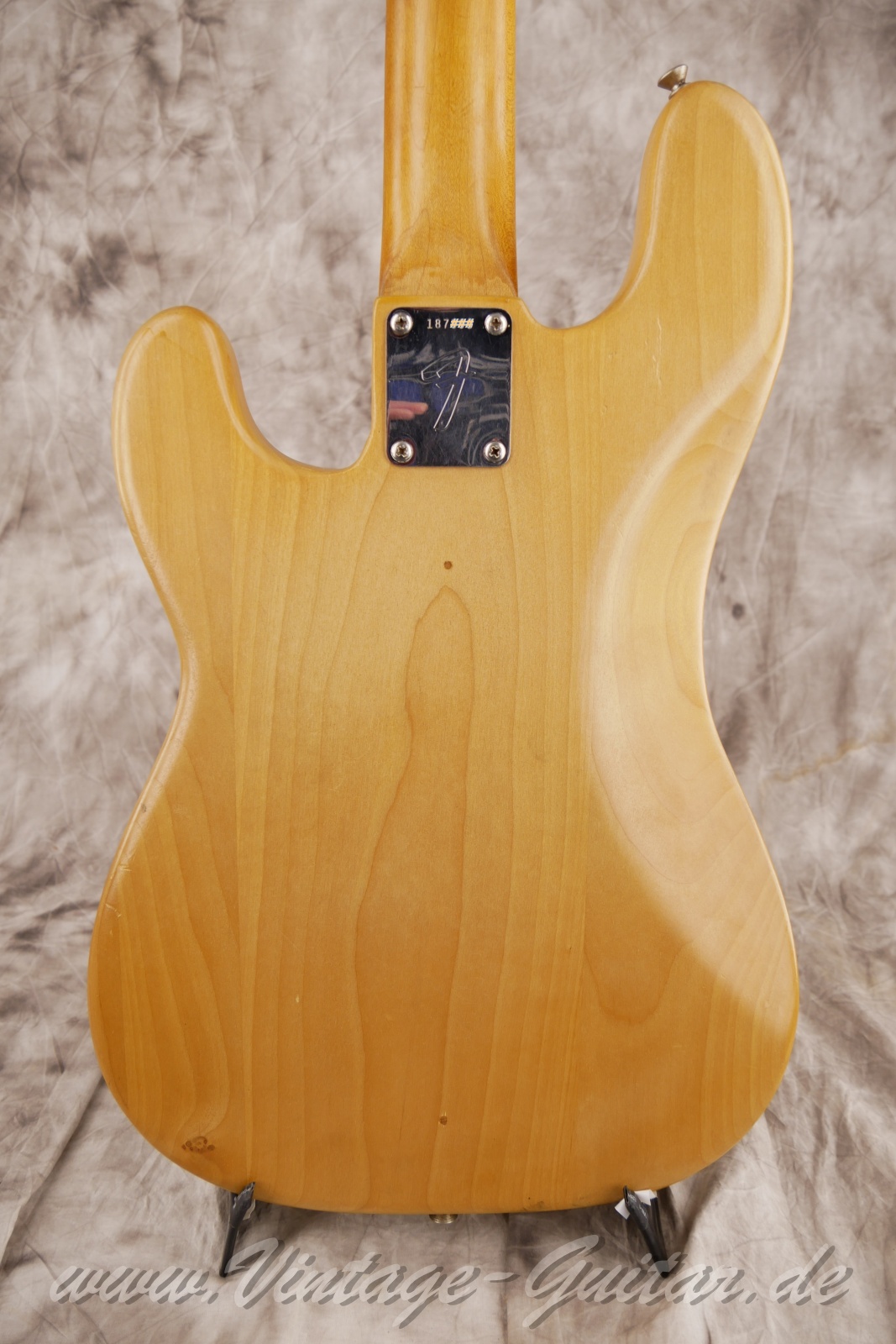 fender_precision_natural_stripped_baujahr_1966_usa-008.jpg
